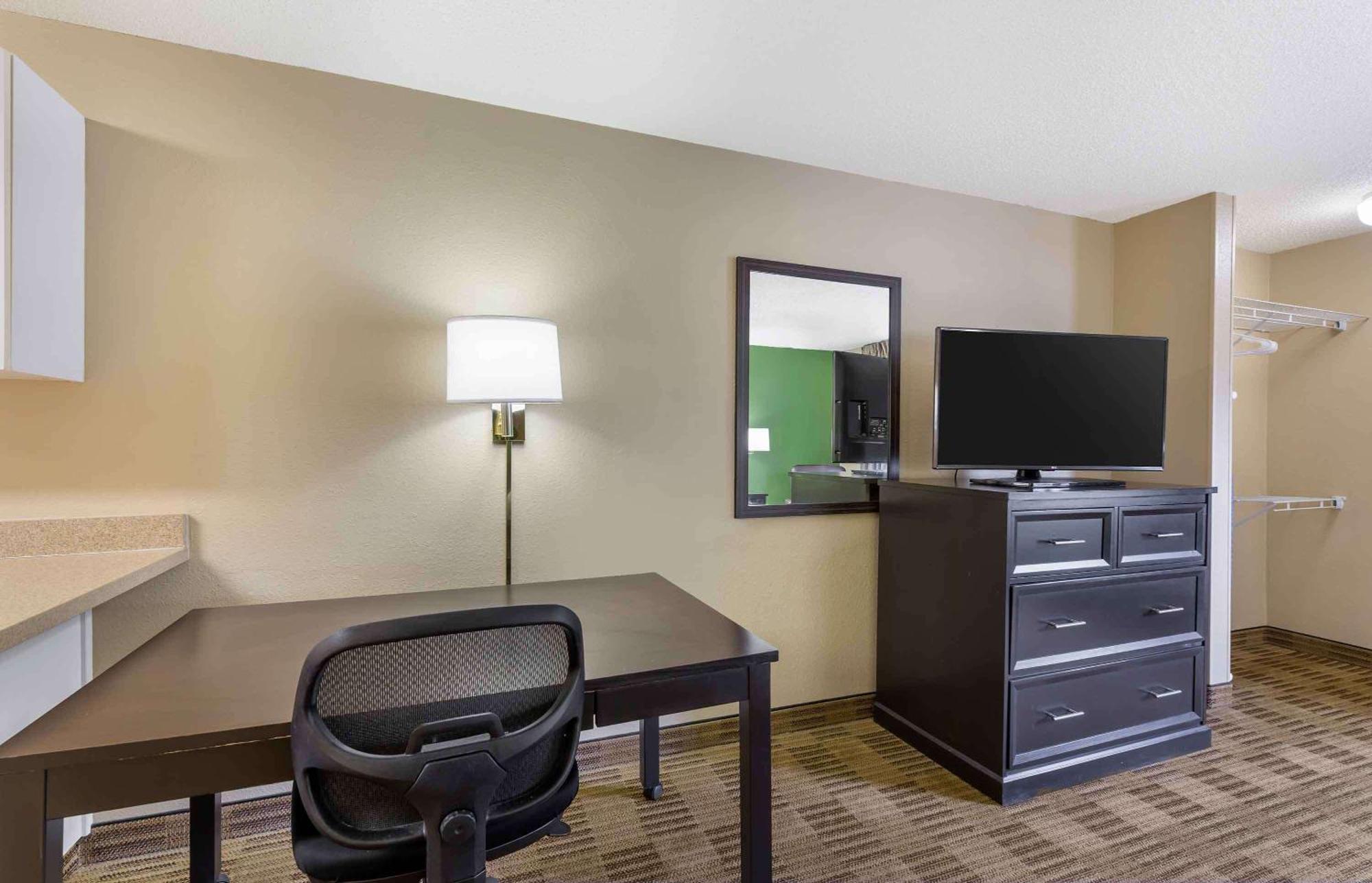 Extended America - Cleveland - Beachwood - Place - South 2* Orange